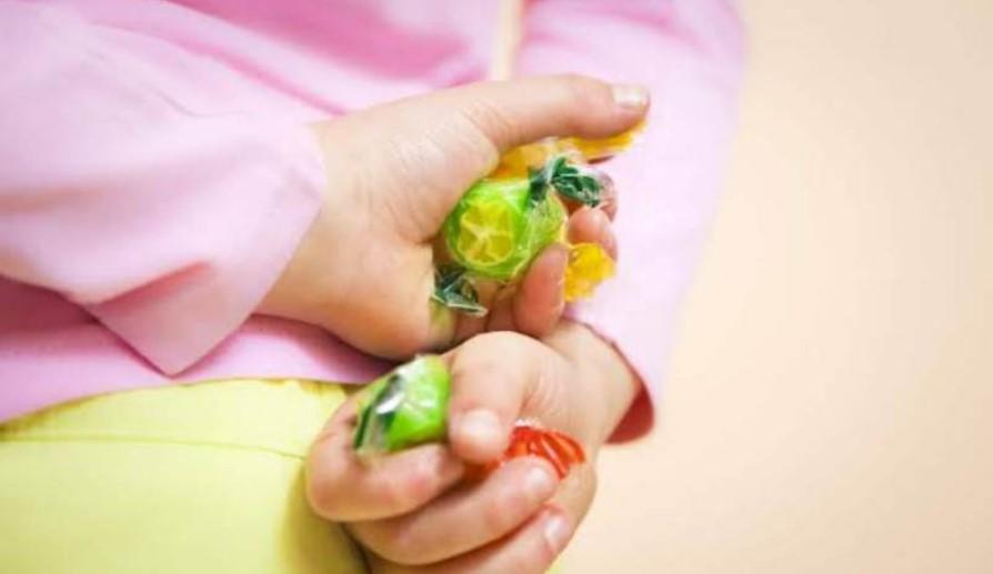 Pilu Seorang Perempuan Curi Telur Demi Buat Makan 3 Anaknya Hingga Bhabinkamtibmas Lakukan Hal Ini