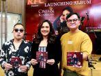 Andrea-Lee-bersama-Hedi-Yunus-dan-Sandhy-Sondoro.jpg