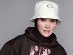 Angel-Lelga-yang-baru-saja-didapuk-sebagi-brand-ambassador-produk-softlens-Aylens.jpg