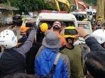 Ibu-dan-Anak-Ditemukan-Berpelukan.jpg
