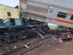 Kecelakaan-kereta-apiantara-KA-Turangga-65-dengan-KA-Commuter-Line-Bandung-Raya.jpg