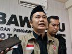 Kepala-Badan-Pengawas-Pemilu-Kota-Tangerang-Komarullah.jpg