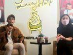 Komika-Bintang-Emon-digaet-pemilik-Kopi-Lain-Hati-Cempaka-Putih.jpg