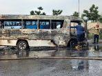 Mobil-terbakar-di-halaman-Mega-Bekasi-Mal.jpg