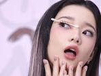Penambahan-make-up-mata-agar-mata-menjadi-lebih-indah.jpg