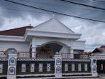 Rumah-Ismail-Bolong-1.jpg