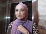 Zaskia-Sungkar-saat-ditemui-di-Pondok-Indah-Mall-3.jpg