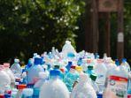 ilustrasi-botol-plastik.jpg