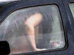 pasangan-mesum-di-mobil-bergoyang.jpg