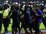Korban Tewas Rusuh Arema FC - Persebaya lebih dari 100 Orang, Liga 1 Dihentikan Satu Pekan