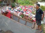 sampah-di-Jl-Jayawijaya-Kr-Tengah.jpg