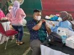 vaksinasi-di-BPJamsostek1.jpg