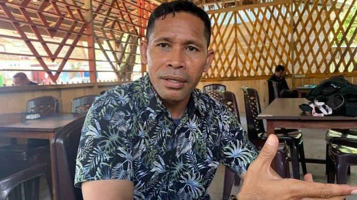 Direktur YBH Justice Indonesia Provinsi Maluku Utara, Ongky Nyong. Dia menilai langkah Polres Halmahera Selatan dalam kasus oknum ayah hamili anak kandung adalah keliru, Jumat (17/3/