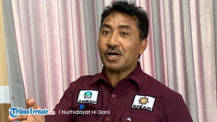 INVESTOR: Kepala DPMPTSP Halmahera Selatan Nasir Koda.