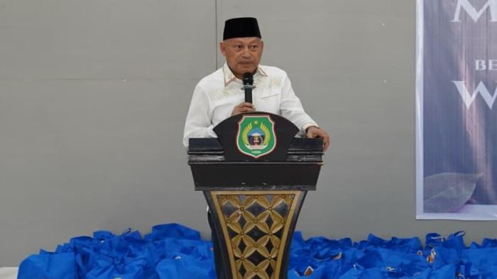 AGENDA: Sambutan Wakil Gubernur Maluku Utara Sarbin Sehe pada agenda silaturahmi bersama Mualaf Center di Lantai I Masjid Raya Shafful Khairat, Sofifi, Selasa (17/3/26) malam.