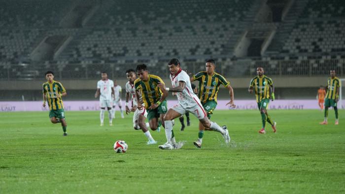 KOMPETISI: Aksi Ciro Alves di laga PSBS Biak vs Malut United, Selasa (28/4/2026).