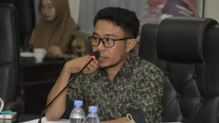 Anggota Komisi I DPRD Halmahera Selatan, Maluku Utara, Junaidi Abusama_3