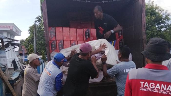 BENCANA: Bantuan untuk warga terdampak bencana banjir di Halmahera Barat dan Halmahera Utara, Sabtu (10/1/2026)