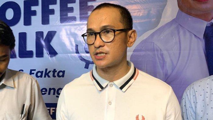DUKUNGAN: Calon Ketua BPD HIPMI Maluku Utara Imran Guricci ketika memberi keterangan pers usai dideklarasikan BPC HIPMI Halmahera Selatan, Sabtu (16/5/2026)
