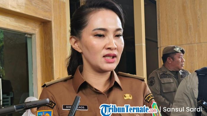 IMBAUAN: Gubernur Maluku Utara Sherly Laos ketika bersedia diwawancarai sejumlah awak media disela-sela kerjanya, Rabu (14/1/2026)