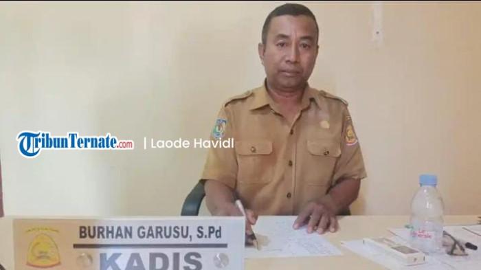 PROGRAM: Plt Kepala Dinas Sosial Pulau Taliabu Burhan Garusu ketika bersedia diwawancarai Tribunternate.com disela-sela kerjanya, Kamis (5/2/2026)