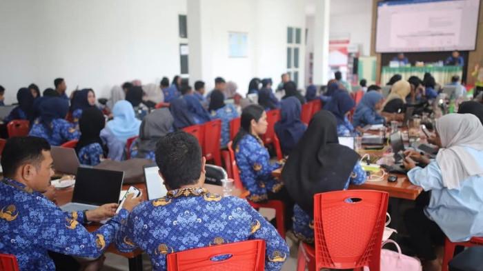 PROGRAM: Dinas Perpustakaan dan Kearsipan Halmahera Tengah gelar rapat evaluasi implementasi aplikasi Srikandi, Kamis (21/5/2026)
