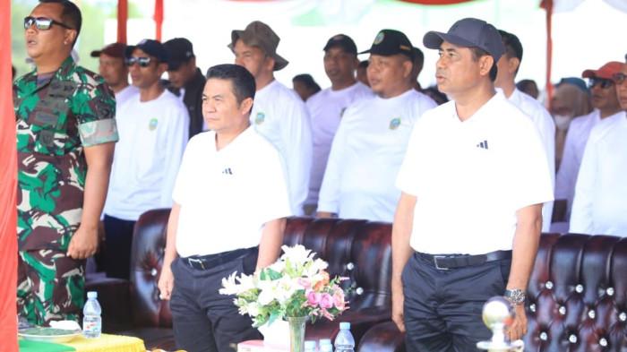 Bupati dan Wakil Bupati Halmahera Timur Ubaid Yakub dan Anjas Taher pada Festival Transmigrasi 2025
