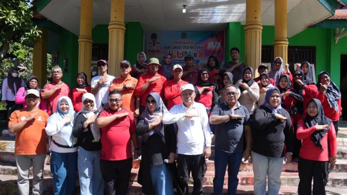 LANSIA - Foto bersama dalam perayaan HLUN ke-30 di Malut, berlangsung di di Halaman UPTD HPRS Himo-himo, Ternate, pada Sabtu (30/5/2026).
