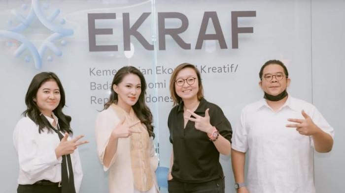 KERJA SAMA: Gubernur Maluku Utara Sherly Laos (kedua dari kiri) melakukan kunjungan kerja (Kunker) ke Badan Ekonomi Kreatif (Bekraf) RI dan berdiskusi langsung dengan Wakil Menteri Pariwisata dan Ekonomi Kreatif Irene Umar, Senin (17/11/2025) di Jakarta