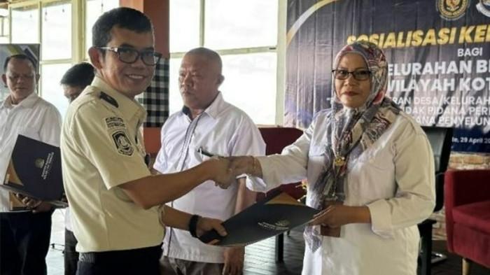 Imigrasi Ternate Gelar Sosialisasi Desa/Kelurahan Binaan dan Serahkan SK Penetapan 01