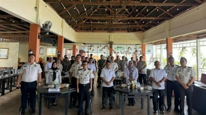 Imigrasi Ternate Gelar Sosialisasi Desa/Kelurahan Binaan dan Serahkan SK Penetapan 02