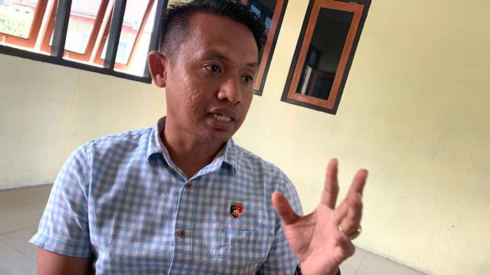 Kasat Reskrim Polres Halmahera Selatan, Maluku Utara, Iptu Wahyu Hermawan ketika menjelaskan perkembangan kasus rudapaksa, Jumat (22/5/2026).