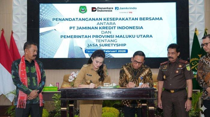 KERJASAMA - PT Jaminan Kredit Indonesia (Jamkrindo), anggota holding Indonesia Financial Group (IFG), menandatangani Kesepakatan Bersama dengan Pemerintah Provinsi Maluku Utara terkait layanan Jasa Penjaminan Suretyship. Penandatanganan ini berlangsung di Ternate, Jumat (13/2/2026).