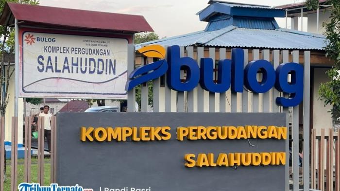 PENYALURAN: Kantor Perum Bulog Cabang Ternate yang beralamat jalan Tabahawa, Salahudin, Kelurahan Tabahawa, Kecamatan Ternate Tengah, Senin (29/9/2025).