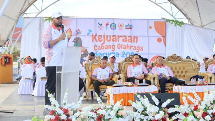 EVENT: Bupati Halmahera Selatan Bassam Kasuba beri sambutan pada pembukaan Kejuaraan Cabor Saruma 2025, Minggu (16/11/2025).