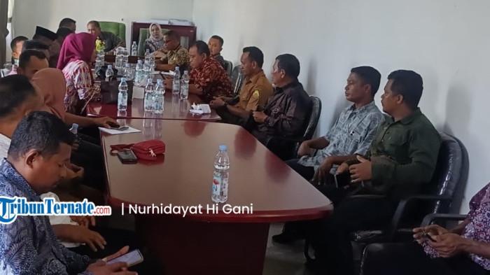 MASALAH: RDP Komisi I DPRD Pulau Taliabu dengan 6 desa bahas soal tranparansi pemerintah desa, Kamis (15/1/2026)