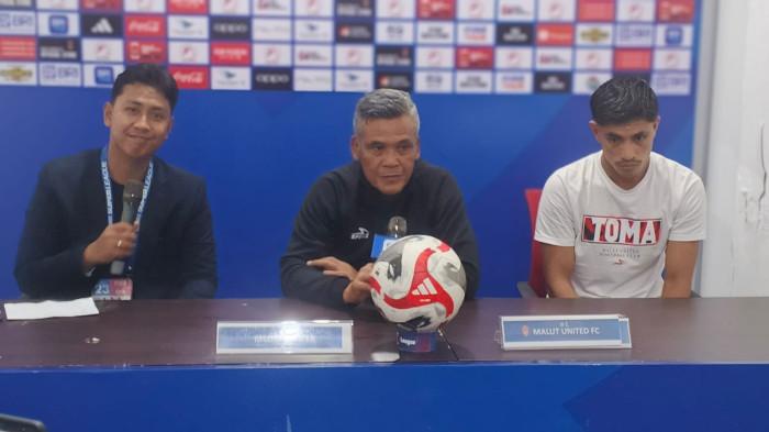 KOMPETISI: Sesi jumpa pers Malut United usai laga melawan Persija Jakarta di Stadion Gelora Kie Raha, Ternate, Selasa (24/2/2026). Laga pekan ke 23 Super League itu berkesudahan 3-2 untuk kemenangan Macan Kemayoran