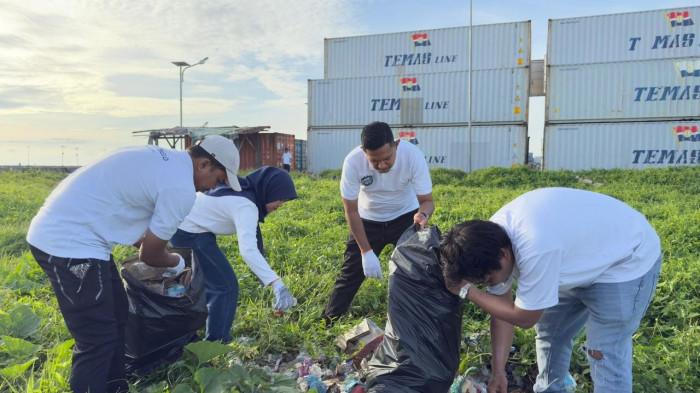 PLN ULPTD Tobelo dan Pemda Halmahera Utara Gelar Gerakan ASRI pada Peringatan HPSN 2026 01
