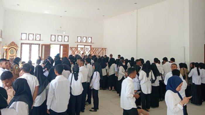 PROGRAM: Ratusan peserta seleksi kompetensi PPPK Pulau Taliabu T.A 2024. Berikut ini rincian besaran gaji PPPK Paruh Waktu per bulan.