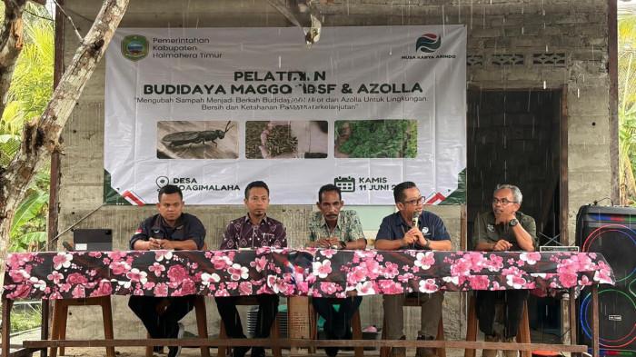 PT NKA gelar pelatihan budidaya maggot di kolam ikan mangkaliara Desa Dorolamo, Kecamatan Kota Maba, Halmahera Timur, Rabu (11/6/2026)