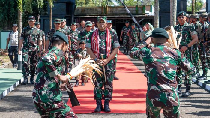 Pangdam XV/Pattimura, Mayjen TNI Dody Triwinarto_2