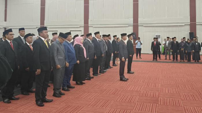 JABATAN: Suasana pelantikan 27 Kepala SMA dan SMK se Maluku Utara di aula kantor gubernur, Rabu (15/4/2026) di Sofifi.