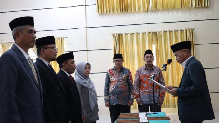 JABATAN: Pelantikan dan pengambilan sumpah jabatan pejabat manajerial pengawas dilingkungan Kanwil Kemenag Malut, Kamis (18/09/2025).