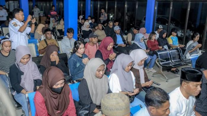 Pelepasan mudik gratis yang dilakukan Bupati dan Wakil Bupati Halmahera Tengah