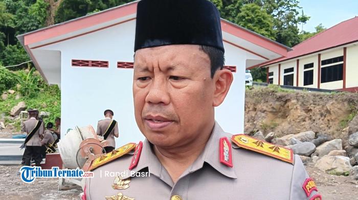JABATAN: Kapolda Maluku Utara Irjen Pol Waris Agono saat bersedia diwawancarai sejumlah awak media termasuk Tribunternate.com disela-sela kerjanya, Rabu (24/12/2025)