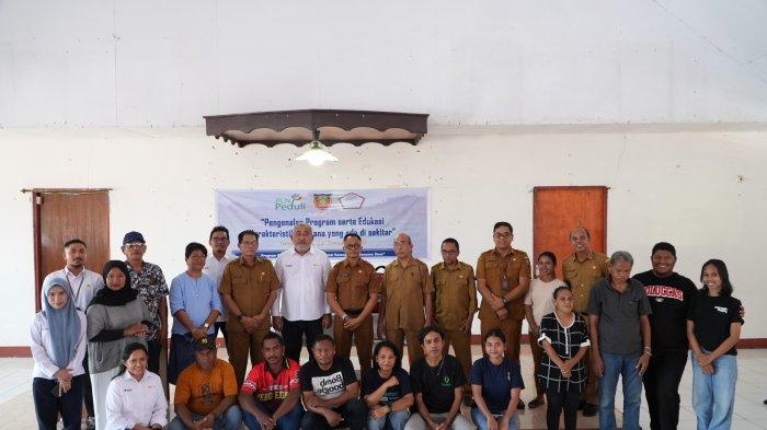 Foto bersama usaia kegiatan Pengenalan Program serta Edukasi Karakteristik Bencana di Sekitar, yang digelar di Negeri Waai, Kabupaten Maluku Tengah, Senin (26/1/2026).