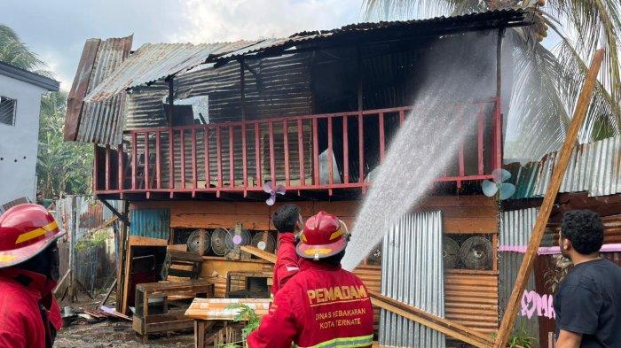 Kandang Ayam di Ternate Terbakar, Kerugian Ditaksir Jutaan Rupian