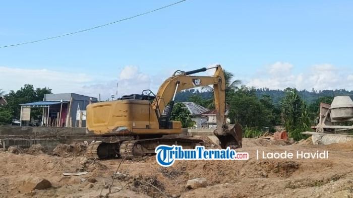 PROYEK: Proyek Jembatan Fangahu di Desa Bobong, Pulau Taliabu mandek, Jumat (30/1/2026)