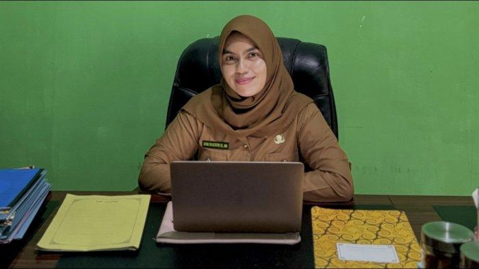 PROYEK: Kepala BPBJ Setda Pulau Taliabu Ritma Tri Astuti saat diwawancara dalam ruangan kerjanya, Selasa (12/5/2026)