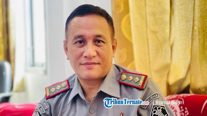 ATURAN: Karutan Kelas II B Ternate Abdu S Tilaar saat bersedia diwawancarai Tribunternate,.com,Rabu (17/12/2025)